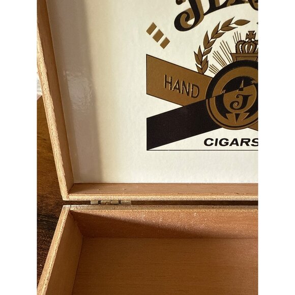 Jericho Hand Made Cigar Wooden Box With Metal Clasp For Storage - Picture 16 of 16
